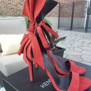 NEW Kendall & Kylie  RED suede pumps